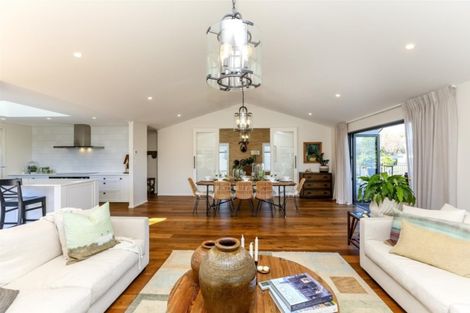 Photo of property in 1 Tupare Place, Highlands Park, New Plymouth, 4312