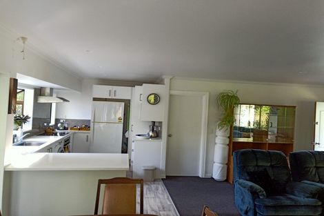 Photo of property in 2/43 Sabulite Road, Kelston, Auckland, 0602