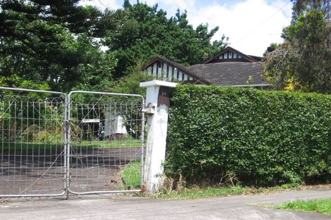 Photo of property in 10 Peverill Crescent, Papatoetoe, Auckland, 2025