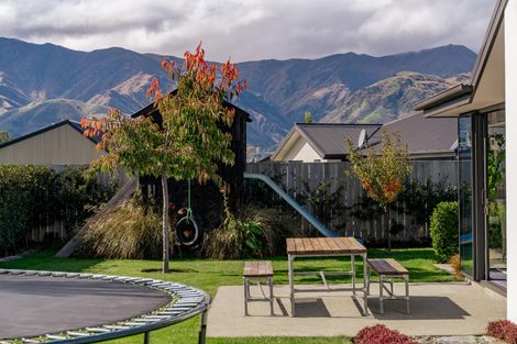 Photo of property in 15 Pennycook Place, Lake Hawea, Wanaka, 9382