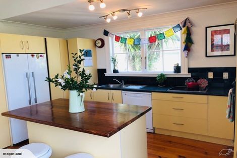 Photo of property in 23 Kowhai Street, Helensville, 0800