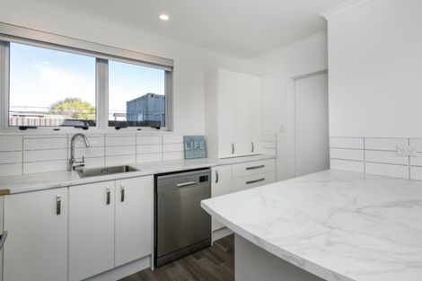 Photo of property in 11 Chester Street, Taradale, Napier, 4112