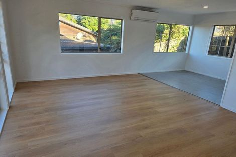 Photo of property in 66e Woodglen Road, Glen Eden, Auckland, 0602