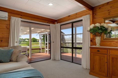 Photo of property in 58 Links View Drive, Omokoroa, 3114
