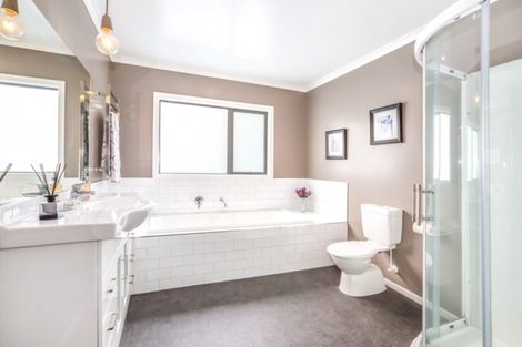 Photo of property in 16 Bluejacket Place, Whitby, Porirua, 5024