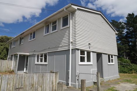 Photo of property in 7-9 York Place, Cannons Creek, Porirua, 5024