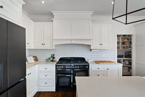 Photo of property in 7 George Street, Riverhead, 0820