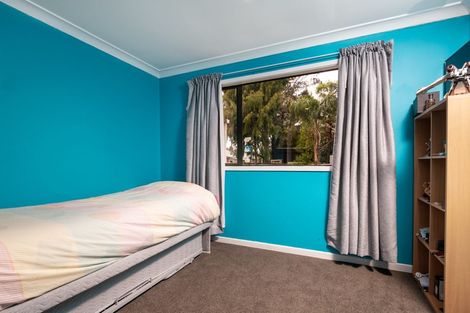 Photo of property in 36 Turanga Road, Henderson Valley, Auckland, 0612