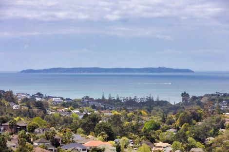 Photo of property in 941 East Coast Road, Torbay, Auckland, 0630