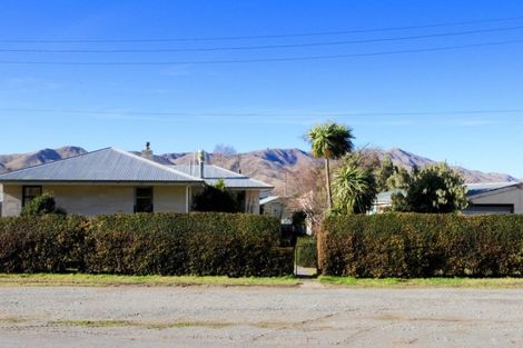Photo of property in 6 Robinson Street, Kurow, 9435