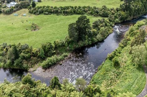 Photo of property in 114b Riversdale Drive, Merrilands, New Plymouth, 4312