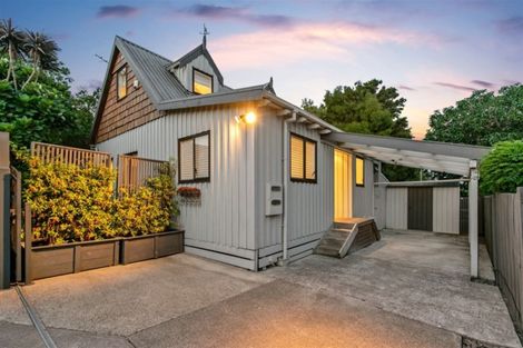 Photo of property in 193a Queen Street, Northcote Point, Auckland, 0627