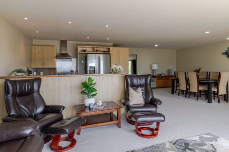 Photo of property in 22 Paremata Drive, Paremata, Porirua, 5024