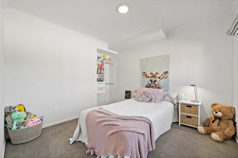 Photo of property in 19 Ti Kouka Lane, Sandringham, Auckland, 1025