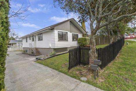 Photo of property in 30 Beechdale Crescent, Pakuranga Heights, Auckland, 2010