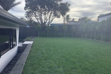 Photo of property in 2/21 Hythe Terrace, Mairangi Bay, Auckland, 0630