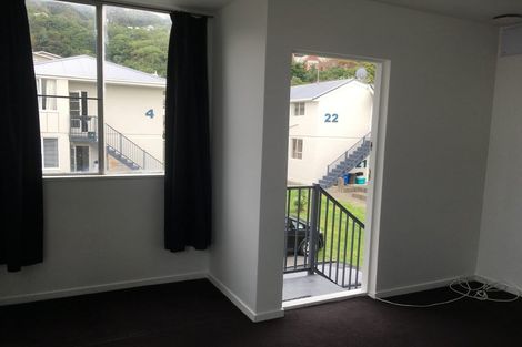 Photo of property in 6/127 Queens Drive, Lyall Bay, Wellington, 6022