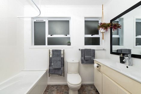 Photo of property in 2 Margaret Place, Deanwell, Hamilton, 3206