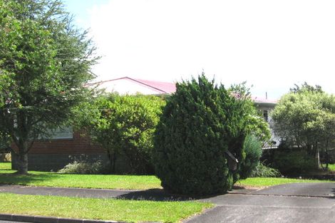 Photo of property in 11 Letterkenny Place, Blockhouse Bay, Auckland, 0600