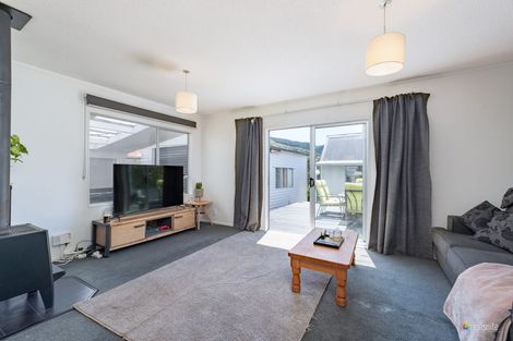 Photo of property in 2/21 Amber Grove, Birchville, Upper Hutt, 5018