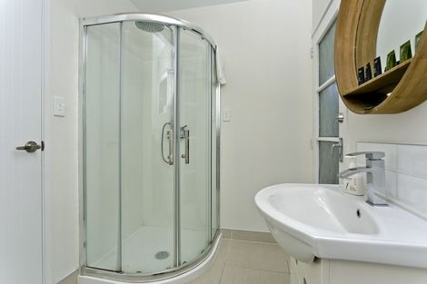 Photo of property in 2/152 Manuka Road, Bayview, Auckland, 0629