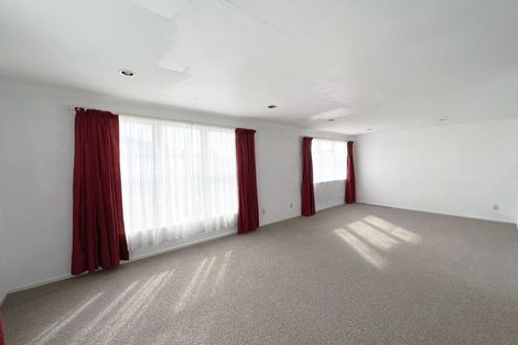 Photo of property in 1 Kelkirk Street, Kelston, Auckland, 0602