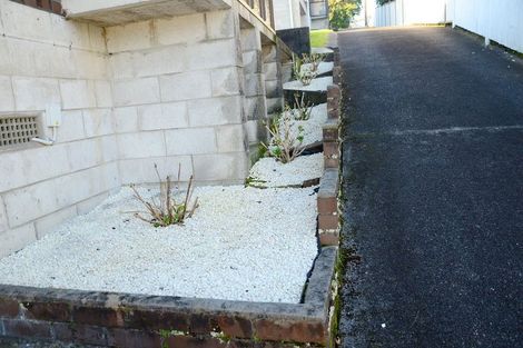 Photo of property in 2 Sheehan Road, Te Atatu South, Auckland, 0610