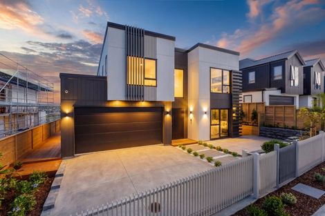 Photo of property in 160 Te Oneroa Way, Long Bay, Auckland, 0630