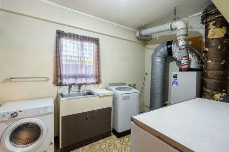Photo of property in 1/24 Saltburn Road, Milford, Auckland, 0620