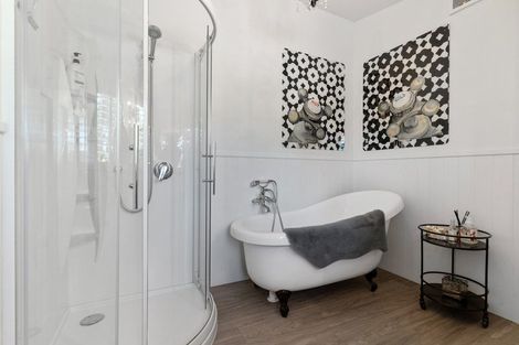 Photo of property in 63 Dublin Street, Martinborough, 5711