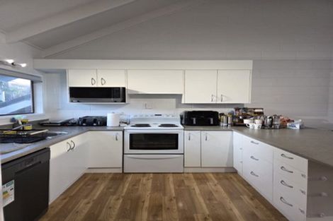 Photo of property in 2/15 Belle Vue Avenue, Northcote Point, Auckland, 0627