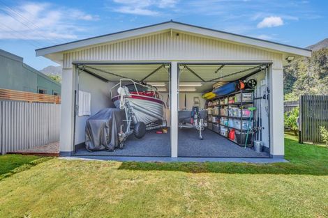 Photo of property in 20 Renata Road, Okiwi Bay, 7193