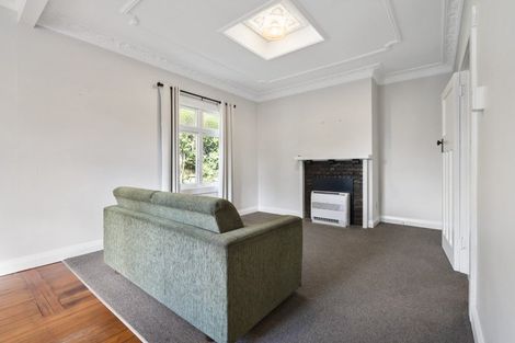 Photo of property in 11 Lyndhurst Street, Takaro, Palmerston North, 4412