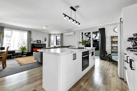 Photo of property in 22 Egmont Street, Hawera, 4610