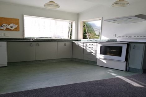 Photo of property in 2/31 Nelson Street, Petone, Lower Hutt, 5012