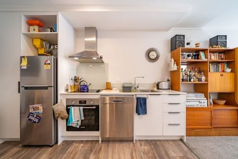 Photo of property in 16 Constable Street, Newtown, Wellington, 6021