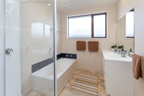 Photo of property in 2/172 Langdons Road, Northcote, Christchurch, 8052