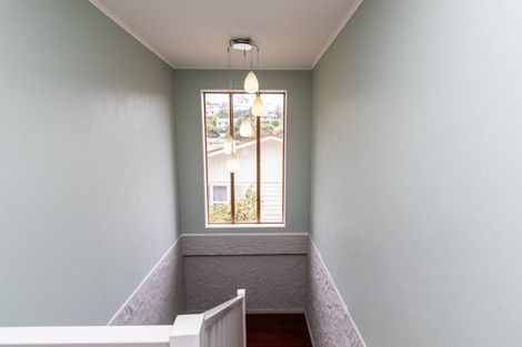 Photo of property in 1 Paddington Grove, Karori, Wellington, 6012