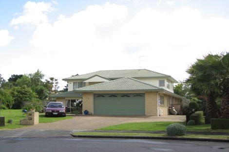 Photo of property in 28 Aristoy Close, Conifer Grove, Takanini, 2112