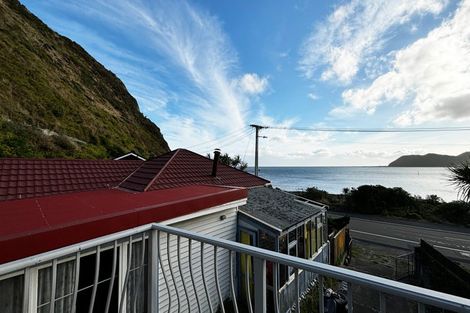 Photo of property in 47 Moa Point Road, Moa Point, Wellington, 6022