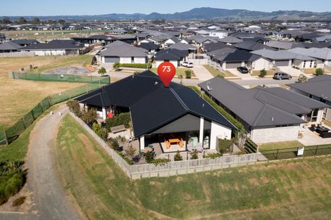Photo of property in 73 Harding Drive, Papamoa Beach, Papamoa, 3118