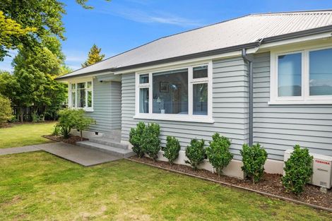Photo of property in 98 Hamilton Avenue, Ilam, Christchurch, 8041