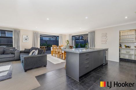 Photo of property in 36 Sunningdale Street, Wattle Downs, Auckland, 2103