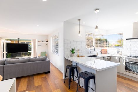 Photo of property in 6 Ronald George Place, Parklands, Christchurch, 8083