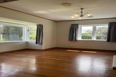 Photo of property in 7 Okura Grove, Boulcott, Lower Hutt, 5010