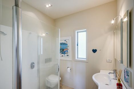 Photo of property in 18 Lucknow Road, Havelock North, 4130