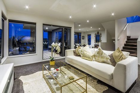 Photo of property in 33 Seacliffe Avenue, Belmont, Auckland, 0622