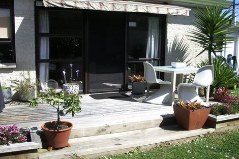 Photo of property in 1/64 Hoteo Avenue, Papatoetoe, Auckland, 2025