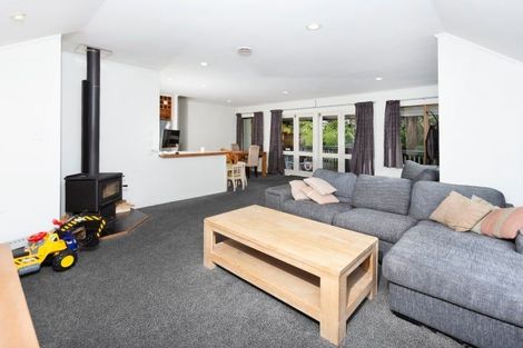 Photo of property in 2 Abbeygate Street, Birkdale, Auckland, 0626
