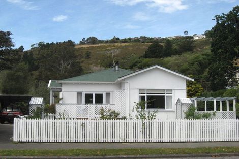 Photo of property in 19 Bay View Road, Moncks Bay, Christchurch, 8081